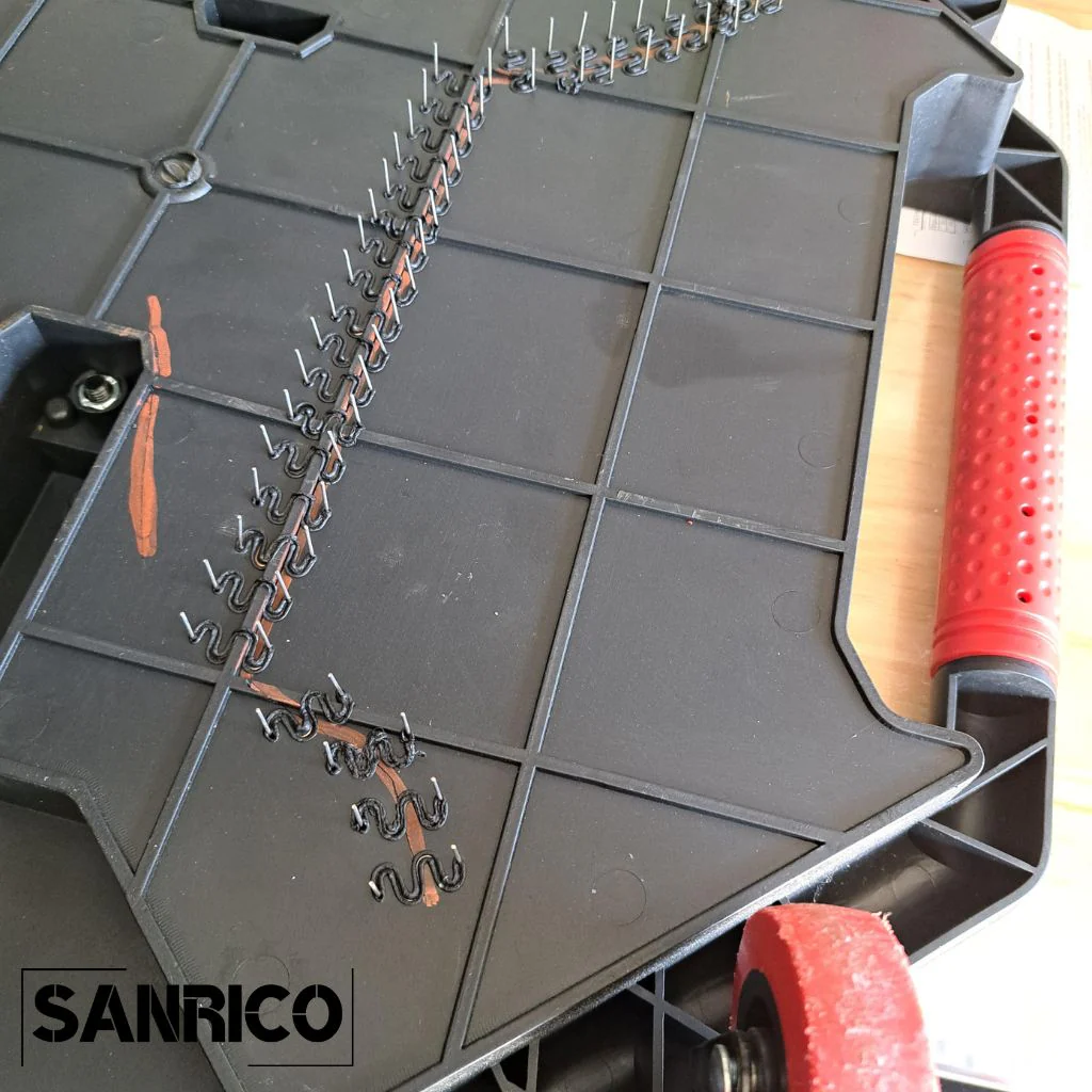 SANRICO Plastic Fixer (w. 400 Staples) - Image 5